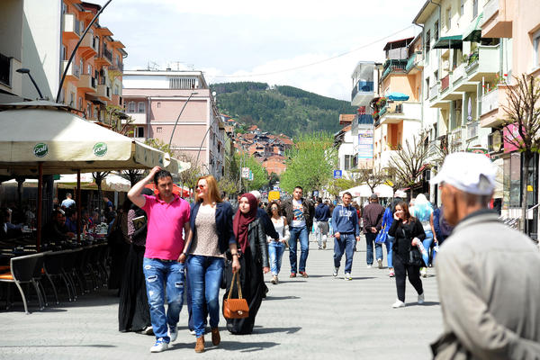 BEOGRAĐANKA OTIŠLA U NOVI PAZAR, PA KONOBARU POSTAVILA JEDNO PITANJE: Poludela je kada je čula šta joj je rekao