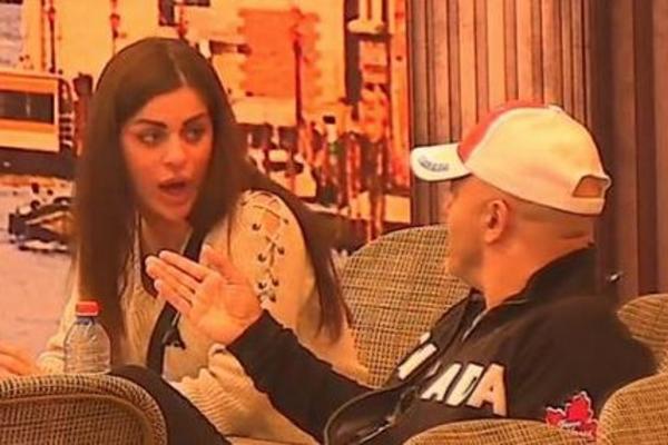 ŽELIM DA IMAM NEŠTO NJEGOVO PO SVAKU CENU: Pogledajte šta je Dina UKRALA Bakiju, i ne želi da VRATI (VIDEO)