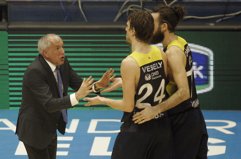 Obradović i Veseli u Feneru