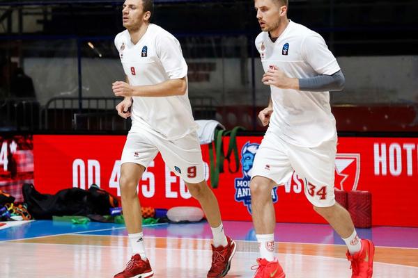 ZVIŽDUCI ZA KIKANOVIĆA: Grobari dočekali košarkaša koji je bio Delijama trn u oku i uputili mu poseban pozdrav!