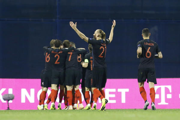 SPEKTAKL NA MAKSIMIRU: Pobeda Hrvata u 93. minutu za osvetu Špancima! Robijeva Bosna napravila istorijski uspeh!