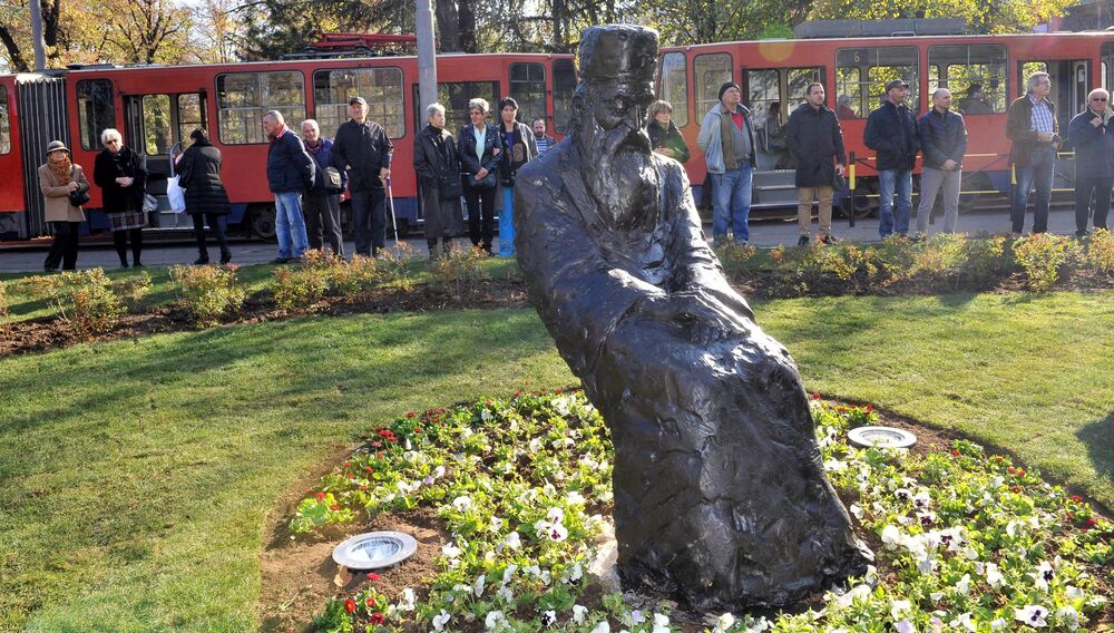 Spomenik patrijarhu Pavlu