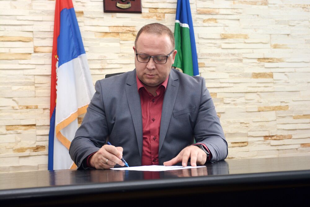 "SVE SAM IM DAO, POMOGAO KAO LJUDIMA..." Gradonačelnik Bora otkrio šta mu je rekao direktor JKP "Vodovod"