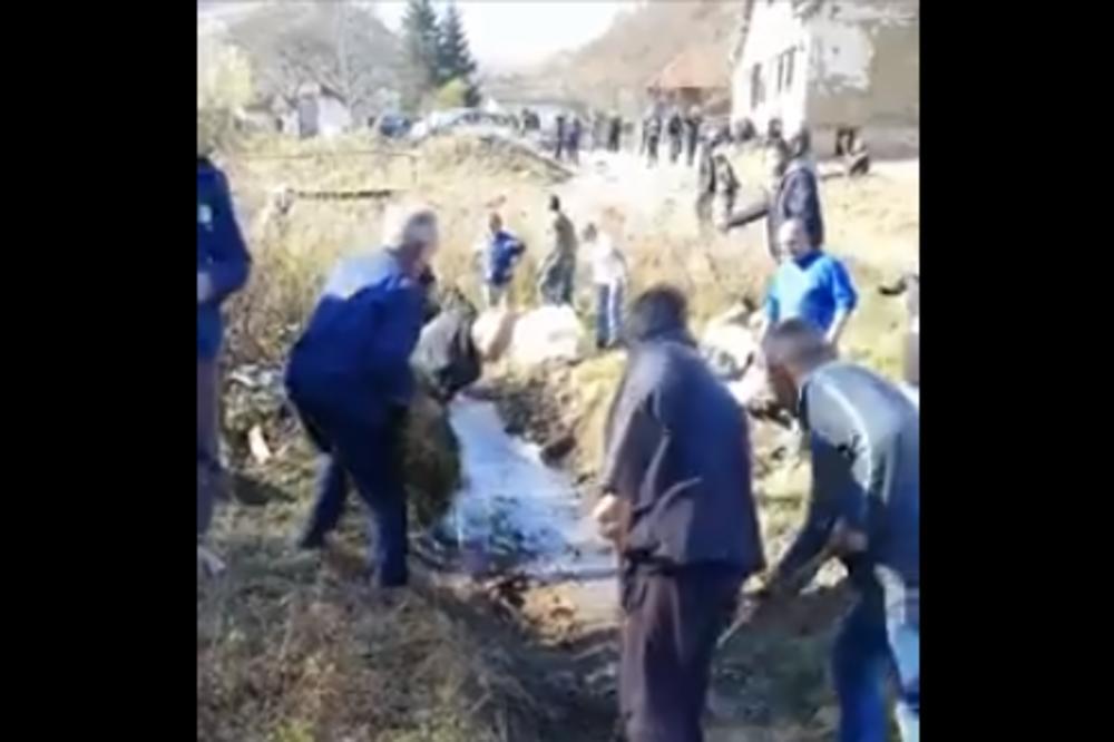MEŠTANI RAKITE PODIGLI CELU JUGU NA NOGE: Potresne slike iz ovog sela u Srbiji šalju važnu poruku (FOTO)