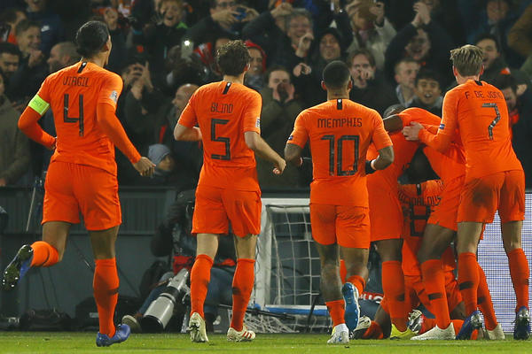 Ronald Kuman vratio Holandiji stari narandžasti sjaj!