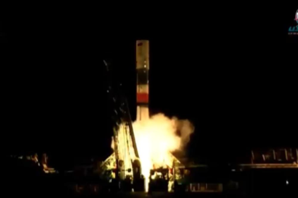 VELIKI USPEH RUSIJE: Iz Kazahstana uspešno lansirana RAKETA Sajuz u SVEMIRSKU orbitu! (VIDEO)
