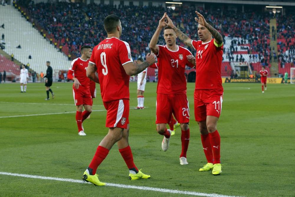 KAPITEN KOLAROV ZAGRMEO NA MITRA U SVLAČIONICI: Tako ne sme da se šutira penal na 2:0!