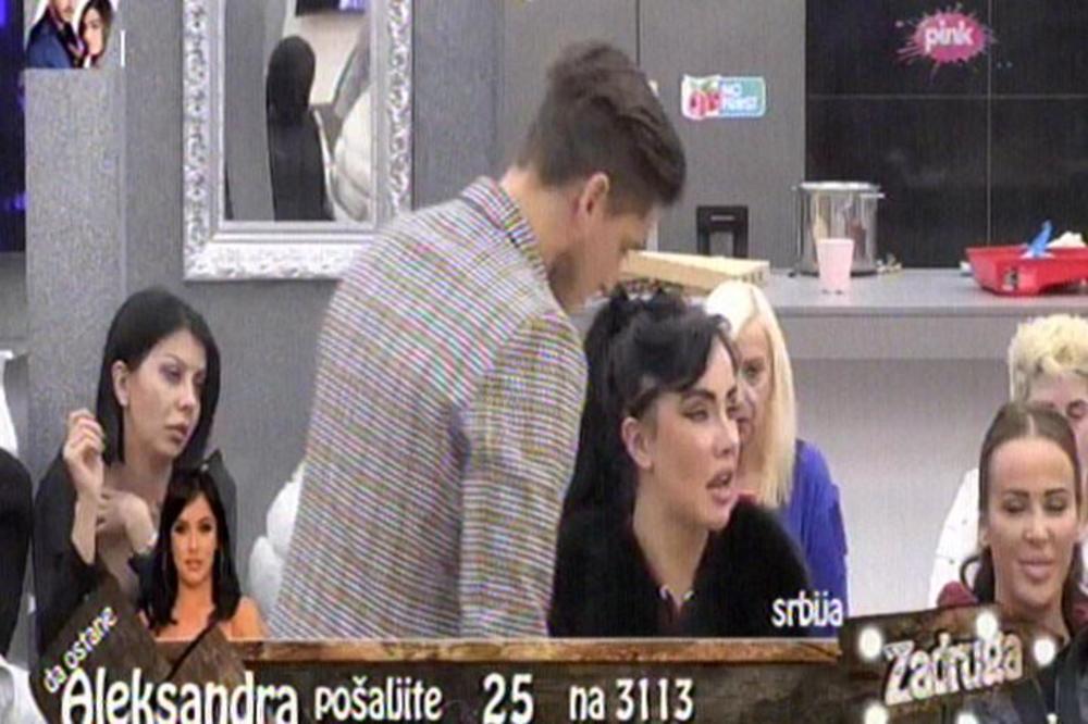 NISI TI NIKAKVA ZVEZDA TI SI OBIČNA BUDALA! Teške uvrede na račun Aleksandre Subotić