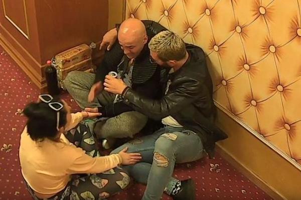 JECAO U TAJNOJ SOBI! Produkcija Parova nije pustila Bakija da vidi tek rođenog sina!