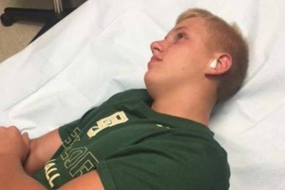 PROBUDIO GA JE JEZIV BOL U GLAVI, A ONDA JE USLEDIO HOROR: Ono što su mu izvadili iz uha ŠOKIRALO JE LEKARE! (FOTO)