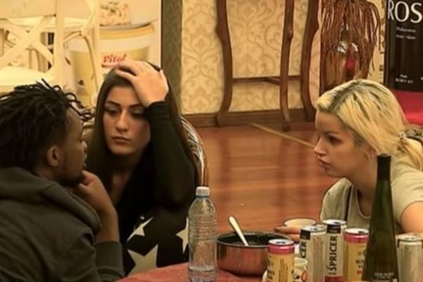 NOVI LJUBAVNI TROUGAO: Đina i Mastor razmenjivali nežnosti, Đole će POLUDETI! (VIDEO)