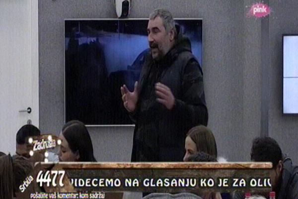 SASUO MU U LICE! Miki Mići: Kada si pošten, što nisi rekao da je Fića ***** Kiju!