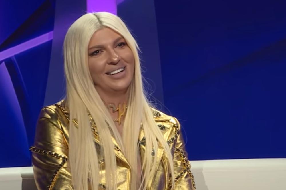 KAKO IMAŠ LEPU GUZU, RADO BIH JE LIZAO! Karleuša dobila ponudu za SEKS OD MALOLETNOG DEČAKA!