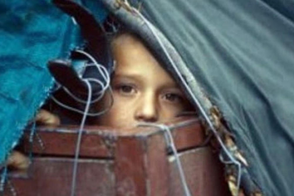 NA ULICI NA MINUSU MOLE ZA KORU HLEBA I NEMAJU AMA BAŠ NIŠTA! Ovo je njihov dan, a kakva su im prava u Srbiji?