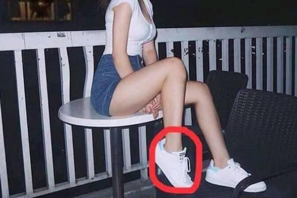 SVI SU GLEDALI U NJENU PATIKU: A jedan detalj na fotografiji obično ugledaju KAD JE VEĆ KASNO!