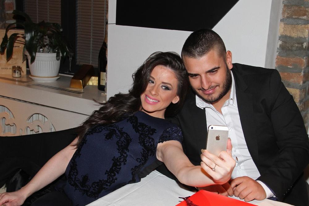 JECAJI, SUZE I KRICI ODJEKUJU BOLNICOM: Darko Lazić u trenucima NARKOMANSKE KRIZE doziva Anu, a onda je kune!