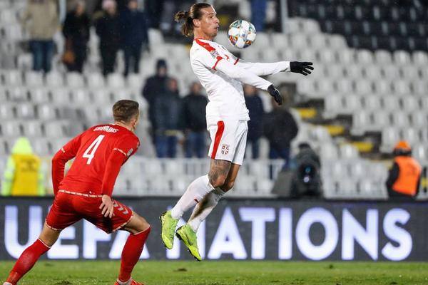 BIVŠI REPREZENTATIVAC SRBIJE BLIZU ZVEZDE?! Priča se da pregovara sa klubom, a sad je uslikan u Beogradu! (FOTO)