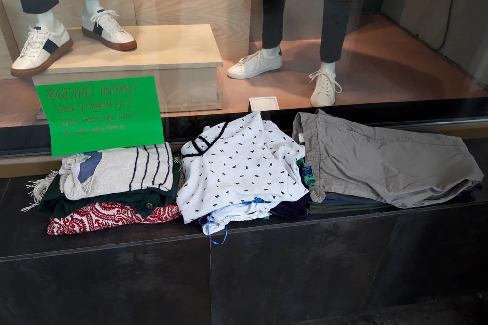 BUDIMO HUMANI KAD  SPRINGFILD NIJE! Najgora osveta osvanula je jutros ispred radnje i šokirala Beograđane (FOTO)