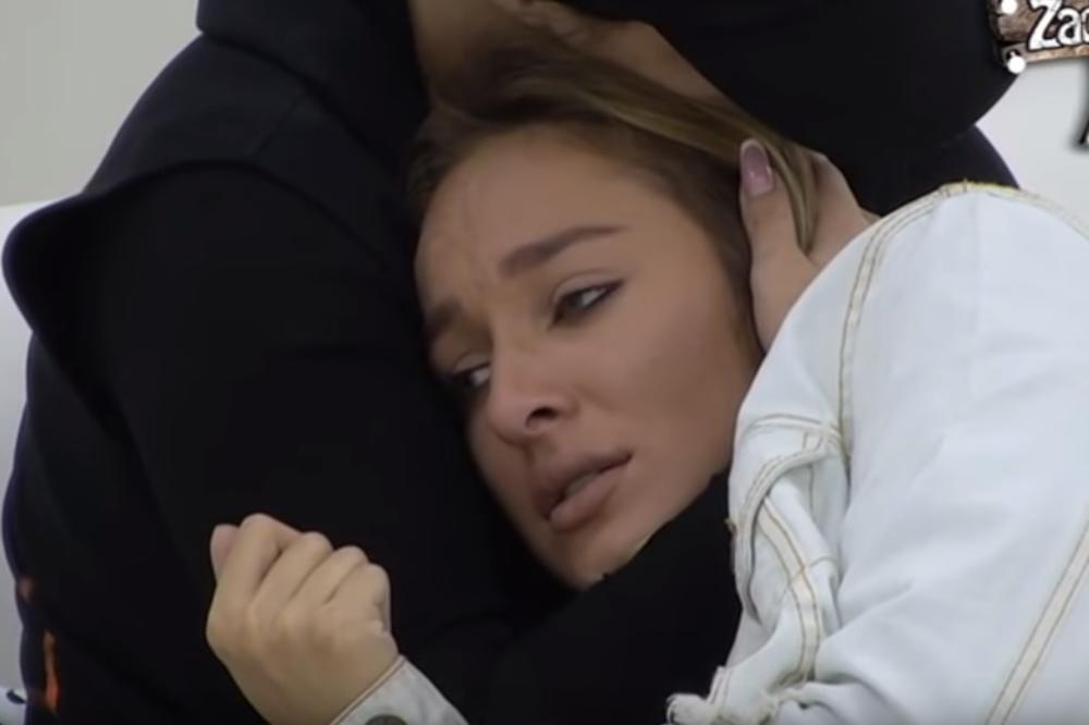 VREĐALI JE KRVNIČKI I PONIŽAVALI: Nije mogla više da izdrži pritisak, pa je u suzama NAPUSTILA ZADRUGARE!