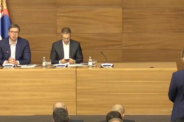 SRBI S KOSOVA PONOVO KOD VUČIĆA! Razgovara se o novim odgovorima na krizu