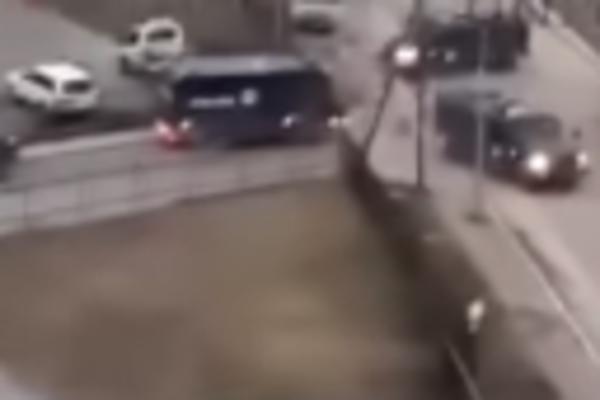 BRUTALNA AKCIJA ROSU: Albanci objavili  snimke upada specijalaca u Mitrovici! (VIDEO)