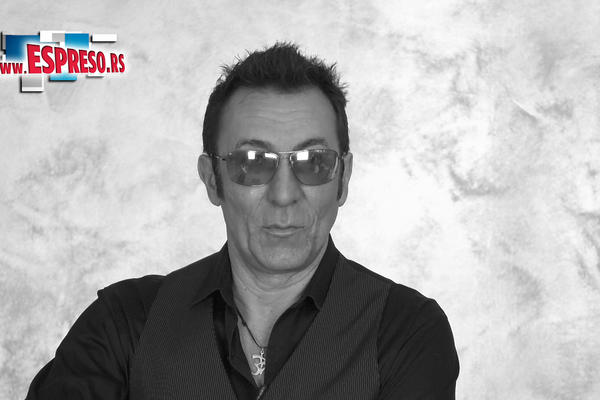 ĐURO RECITUJE "PLAVI ŽAKET": Kako se poznati glumac snašao s PESMOM DUŠKA RADOVIĆA (video)