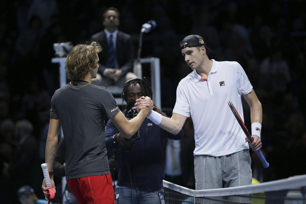 UHAPŠEN TRENER POZNATOG TENISERA: Brutalno isprebijao čoveka pred ženom i ćerkom, pa mu pretio da će ga ubiti!