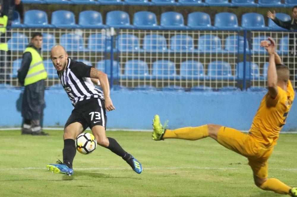 RECKO JE UDALJEN ZBOG IZJAVA, A NI NJEGOV ZAMENIK NIJE ĆUTOLOG: Kazniće me ako kažem kako smo izgubili od Partizana