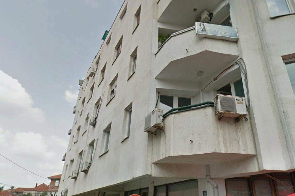 OVO JE ZGRADA SA KOJE JE MAJKA (19) BACILA SVOJU BEBU: Leskovac u suzama zbog NEVIĐENOG horora! (FOTO)