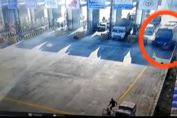 HOROR NA NAPLATNOJ RAMPI: Autobus rušio sve pred sobom, POGINULI POLICAJCI! (VIDEO)