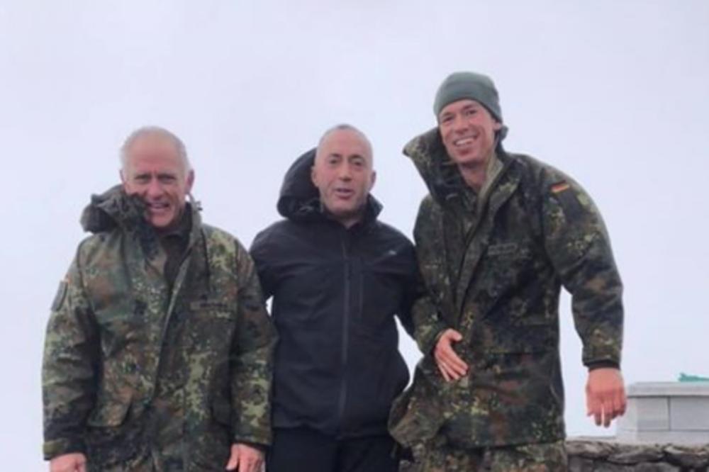 PAZI SAMO DA SE NE OKLIZNEŠ! Haradinaj se popeo na vrh planine, a zamislite S KIM JE NA FOTOGRAFIJI (FOTO)