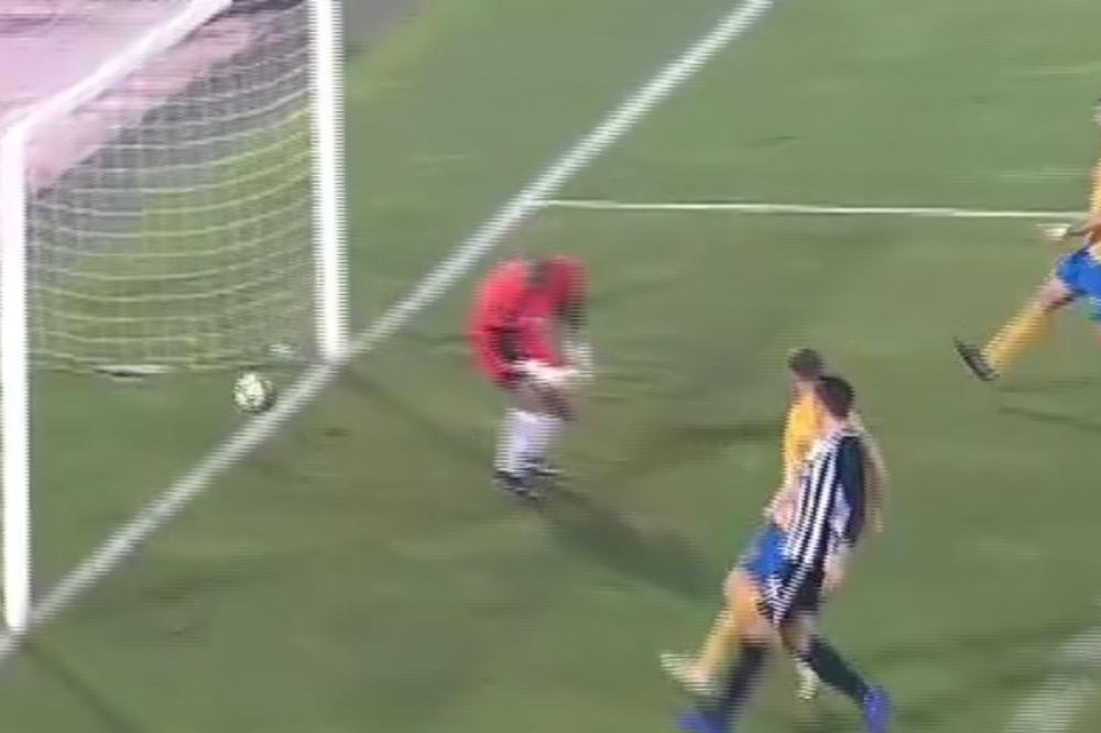 E, MOJ GOLMANE - KROZ NOGE VAŽI DVA: Neviđeni kiks golmana Dinama posle koga je i klupa Partizana prasnula u smeh!