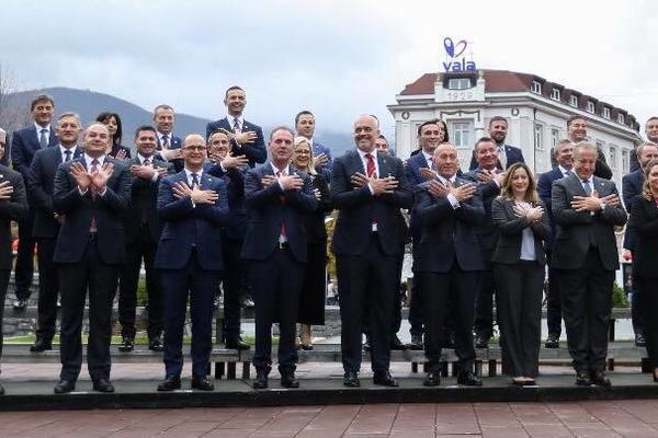 HARADINAJ I RAMA POSLALI NAJOGAVNIJU PORUKU SRBIMA! Niko na Kosovu posle ove fotografije neće mirno spavati