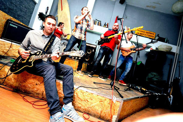 Čupavci i Šinobusi na sedmom Pozitivnom koncertu u Novom Sadu