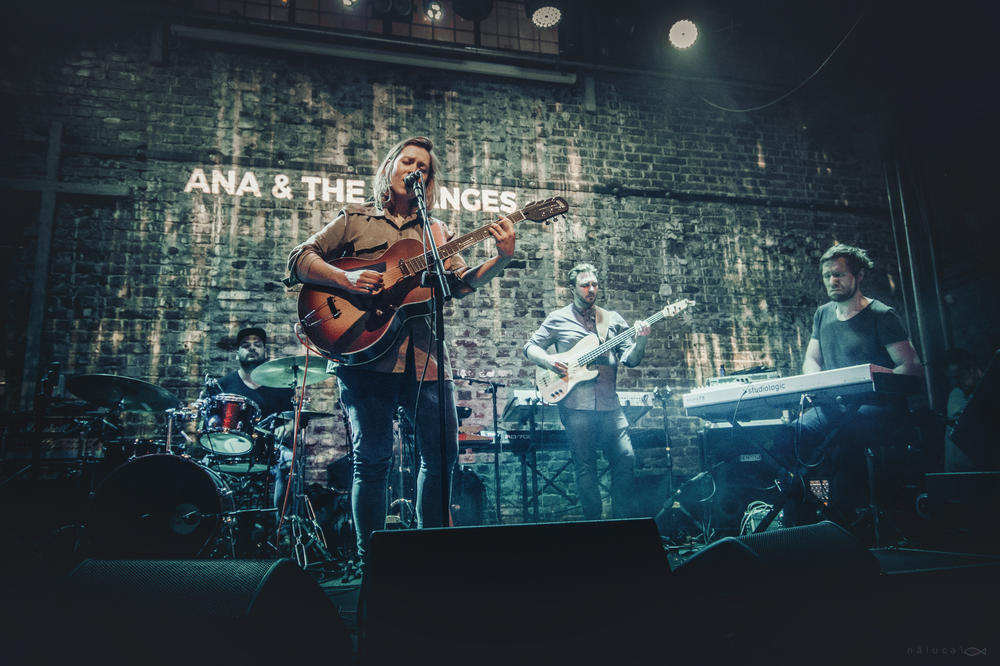 ANA ĆURČIN singlom TAKE MY HAND najavljuje drugi studijski album