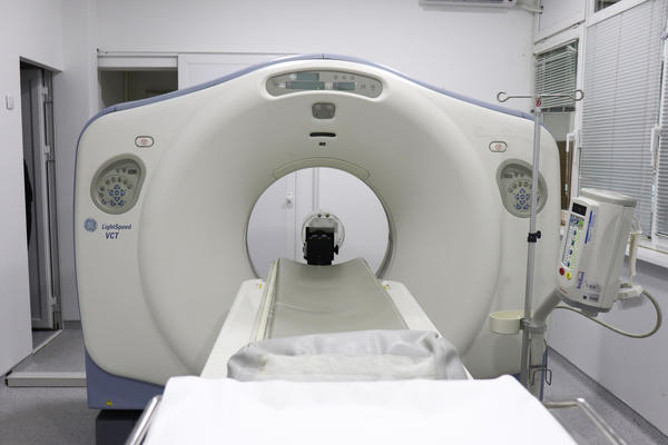 BOLNICE ĆE DOBITI 11 SKENERA I PET ANGIO SALA! Ministarstvo uplatilo PET MILIONA EVRA u jednom danu