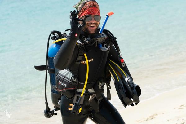 KOSTU 1.000 GLASOVA DELI OD POLARNE AVANTURE: Ispred je MAĐAR, a san mu je da zabode SRPSKU ZASTAVU NA ARKTIKU