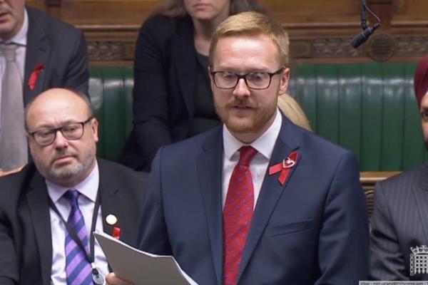 POSLANIK OBAVIO DA JE HIV POZITIVAN: Održao govor  Parlamentu, pa izneo sve detalje iz svog života!