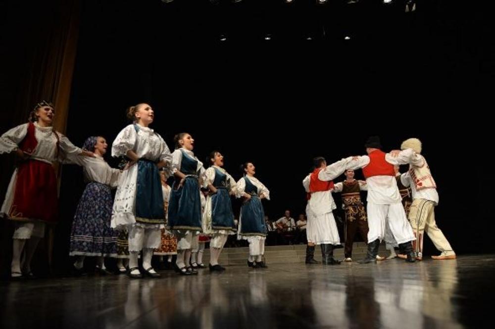 KUD BOR DUGA TRADICIJA: Okupljeni oko ideje očuvanja tradicije, spojeni čistom ljubavi prema pesmi i igri!