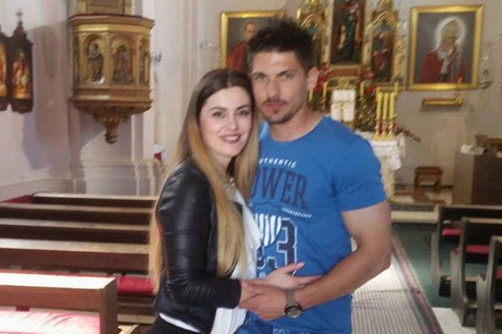 ZA MLADENCE ILINKU I KRISTIJANA NARUČILI 810 PESAMA: Svirali su ih PET DANA!