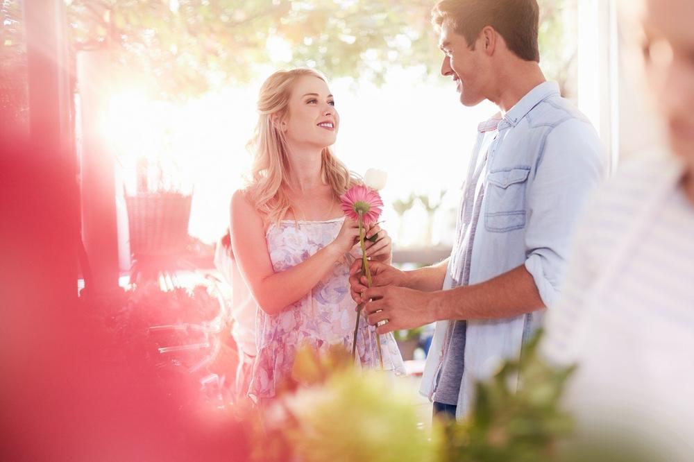 DŽENTLMEN ILI VRHUNSKI MANIPULATOR? Ovi ZNAKOVI će otkriti njegovo PRAVO LICE!