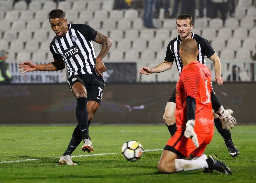 Rikardo Gomeš daje gol Đuriću  