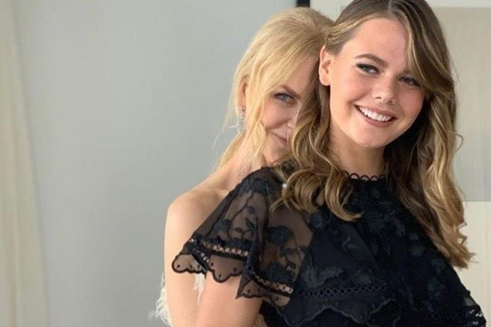 UŠLA JE U ŠESTU DECENIJU, ALI JOJ MNOGO MLAĐE ZAVIDE NA LEPOTI: Ovo je 5 tajni njenog dobrog IZGLEDA!