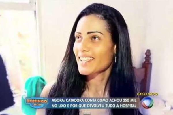 KOPALA JE SMEĆE NA DEPONIJI, PA PRONAŠLA 72.000 EVRA: Nećete verovati šta joj se desilo nakon što je vratila novac!