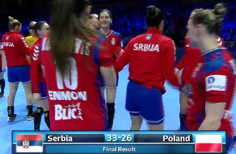 Slavlje naših rukometašica posle pobede nad Poljskom  