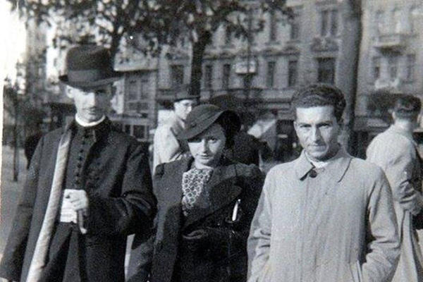 DA LI GA PREPOZNAJTE? Gojko je bio pravi DASA koji je šetao Beogradom, kasnije su ga Srbi OBOŽAVALI (FOTO)