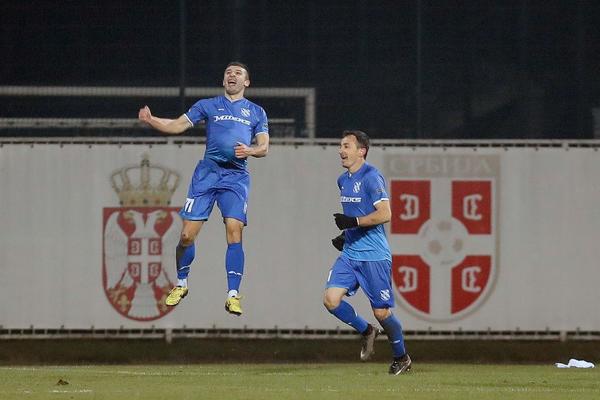 RADNIČKI I MLADOST U POLUFINALU: Haskić nastavio da teroriše, Lučanci sa igračem manje do uspeha!