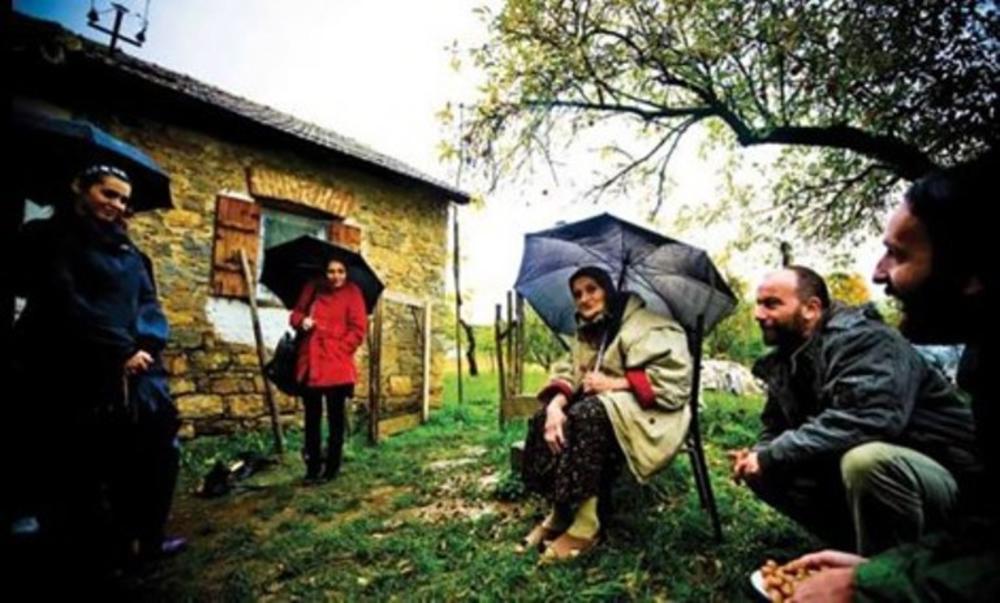 Baka Smilja sa glumcima  