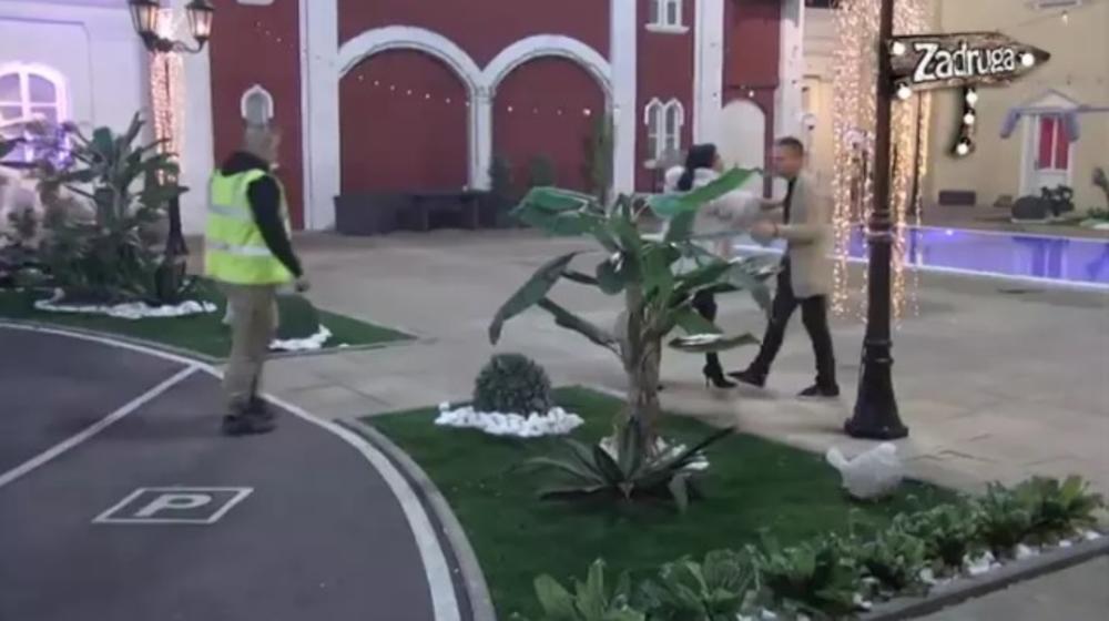 Zerina nasrnula na Baneta  