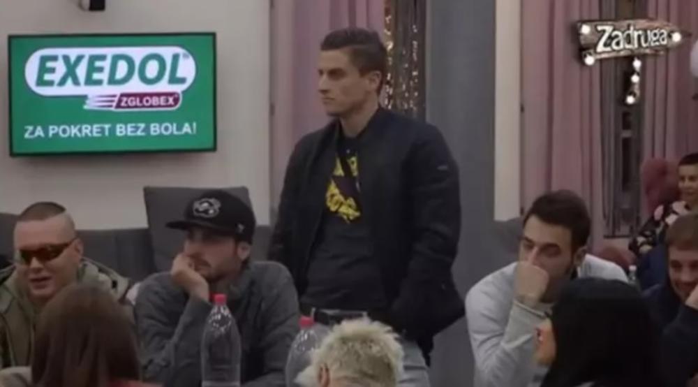 David pokušava da se opravda  